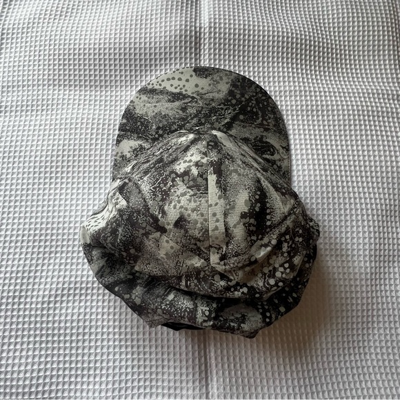 LULULEMON‎ Running Hat Mens - Picture 3 of 8